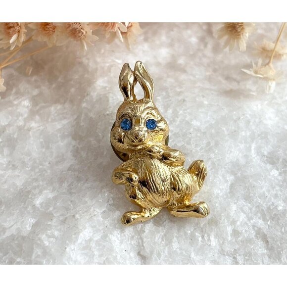Jewelry - Little Bunny Rabbit | Hare Figural Green Vintage Jewelry Brooch | Lapel Pin